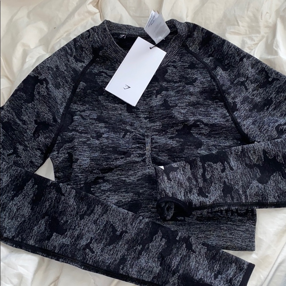 NWT ‼️ Gymshark Cropped Long Sleeve